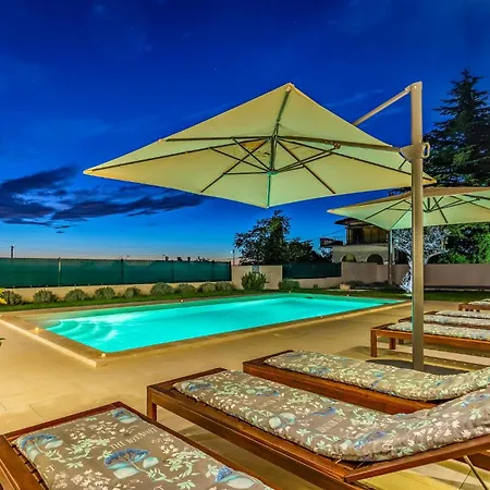 3 Bedroom Awesome In * Vodnjan