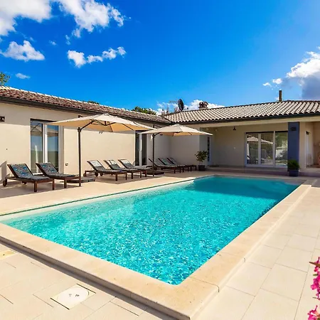 3 Bedroom Awesome In Nyaraló
