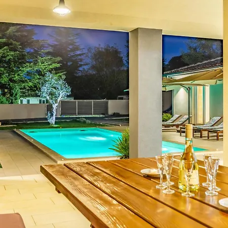 3 Bedroom Awesome In Σπίτι διακοπών Vodnjan