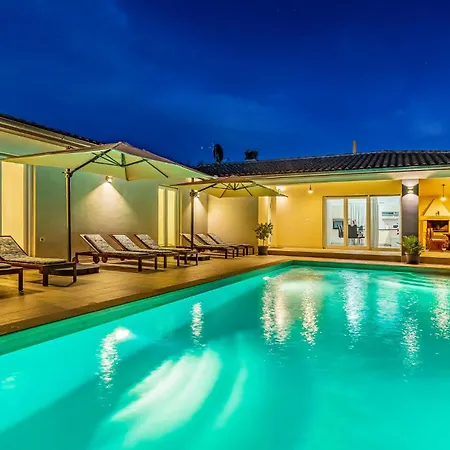 3 Bedroom Awesome In