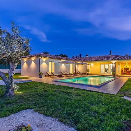 3 Bedroom Awesome In Σπίτι διακοπών