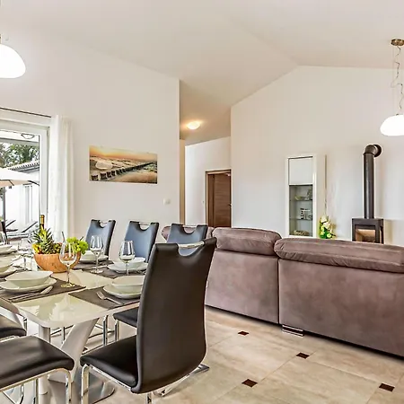 3 Bedroom Awesome In Σπίτι διακοπών