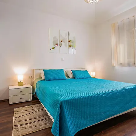 3 Bedroom Awesome In Vodnjan