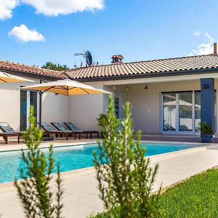 3 Bedroom Awesome In * Vodnjan